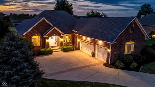 16483 Valhalla Dr, Noblesville, IN, 46060-7174 | Card Image