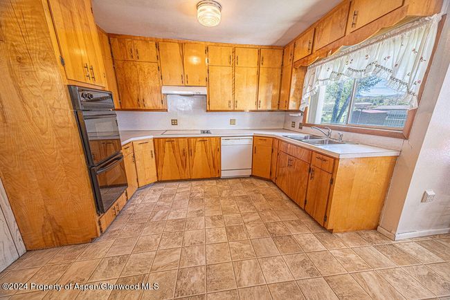 1008 Washington St, House other with 3 bedrooms, 2 bathrooms and null parking in Craig CO | Image 6