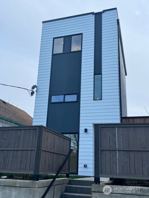 4215 S Findlay St, Seattle, WA, 98118-2408 | Card Image