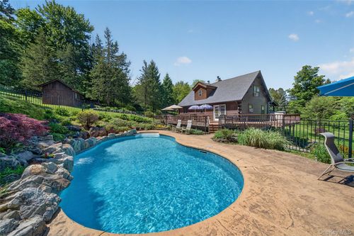 222 Bellvale Lakes Rd, Warwick, NY, 10990-3404 | Card Image