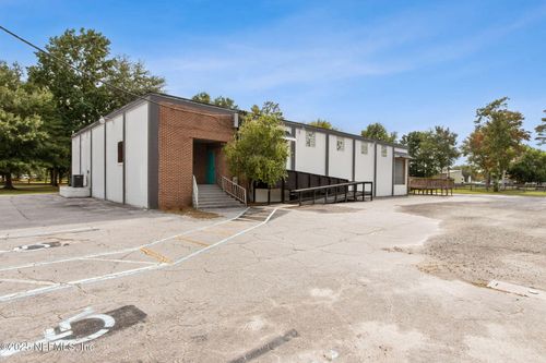 30 Barber Rd, Macclenny, FL, 32063-4703 | Card Image