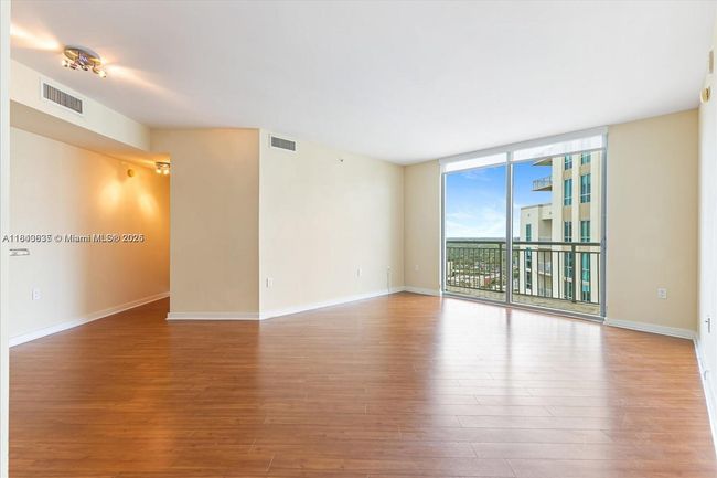 APT-2108 - 9055 Sw 73 Rd Ct, Condo with 2 bedrooms, 2 bathrooms and null parking in Pinecrest FL | Image 12