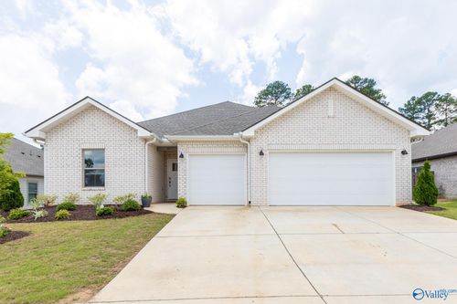 6017 Margie Collins Dr, Owens Cross Roads, AL, 35763-4820 | Card Image