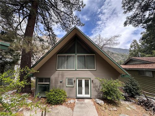 39500 Canyon Dr, Forest Falls, CA, 92339 | Card Image