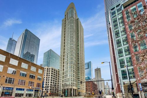 3503-345 N La Salle Dr, Chicago, IL, 60654-6377 | Card Image