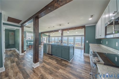 154 Riverside Dr, Deltaville, VA, 23043-2228 | Card Image