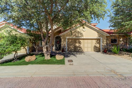 8 Tuscan Villa Cir, Lubbock, TX, 79423-4928 | Card Image