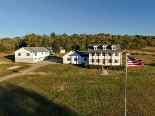 16 Gordie Ln, Brush Creek, TN, 38547-5036 | Card Image