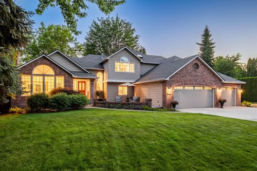2006 E Westminster Ln, Spokane, WA, 99223-8431 | Card Image