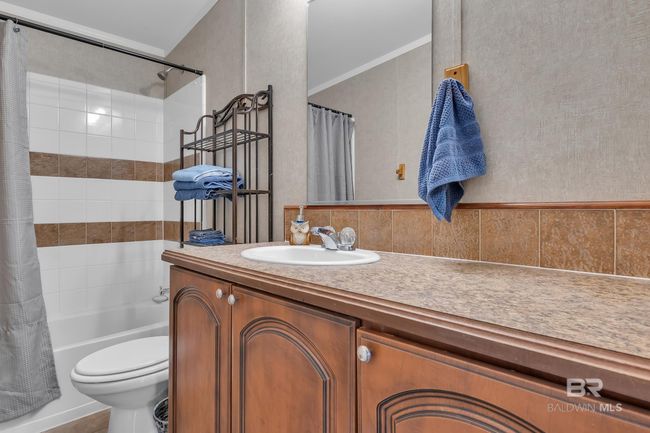 Bathroom | Image 24