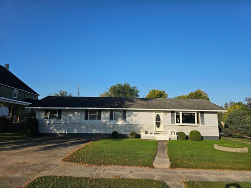 909 Bradford Ave, Argyle, MN, 56713-4225 | Card Image