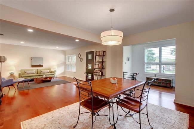 1708 Ullrich Ave, House other with 3 bedrooms, 3 bathrooms and 2 parking in Austin TX | Image 13