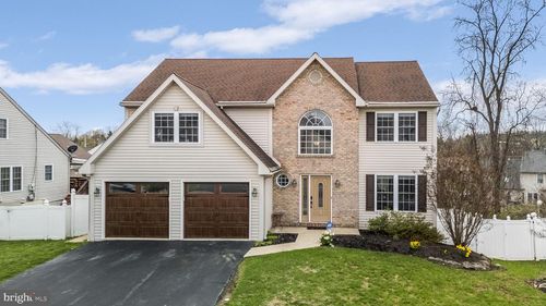 1006 Meadow Dr, Muhlenberg Township, PA, 19605-1004 | Card Image