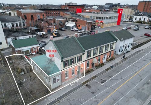 373 Queen St, Peterborough, ON, K9H3J7 | Card Image
