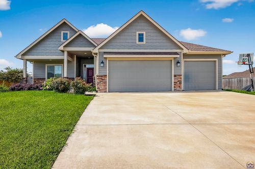 7627 Sw Lowell Ln, Topeka, KS, 66614-5031 | Card Image