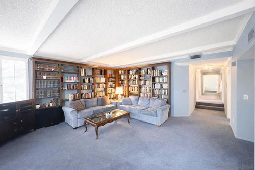 apt-101-13078 Mindanao Way, Marina Del Rey, CA, 90292-8748 | Card Image