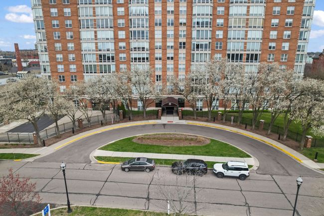 Grand Great Lakes Tower Entrance | Image 31