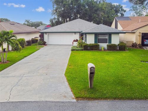 676 Augusta Rd, WINTER HAVEN, FL, 33884-1201 | Card Image