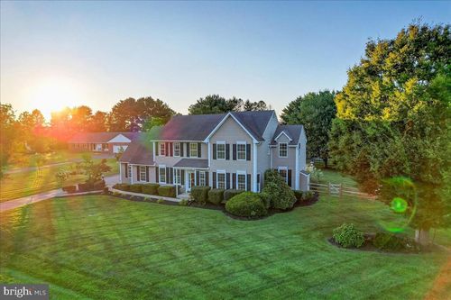 43 Violet Ln, West Grove, PA, 19390-9530 | Card Image