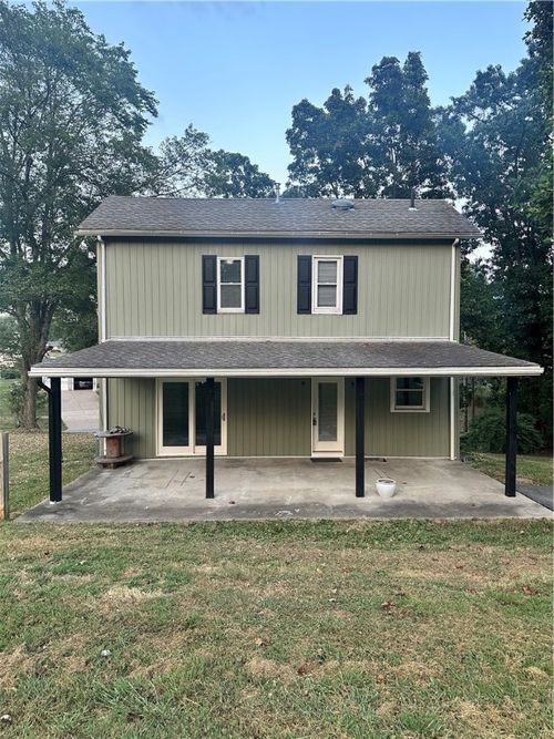 611 Mercer Rd, Beaver Falls, PA, 15010-8547 | Card Image