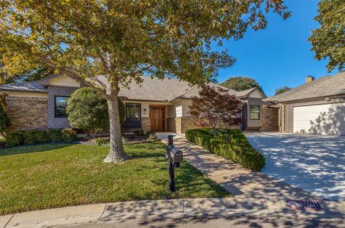 8541 Woodlake Cir, Fort Worth, TX, 76179-3143 | Card Image