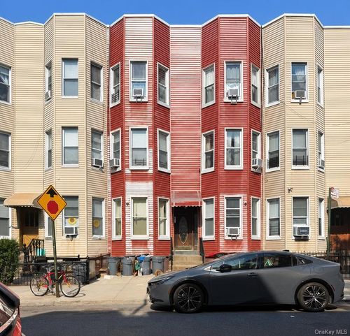168 Russell St, Brooklyn, NY, 11222-3616 | Card Image