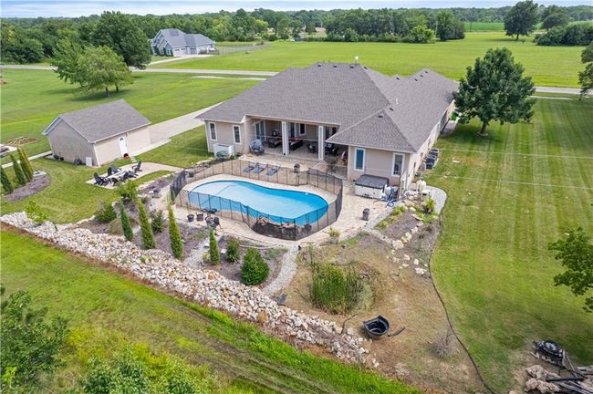 1702 Cedar Ridge Rd, House other with 4 bedrooms, 4 bathrooms and null parking in Parsons KS | Image 96