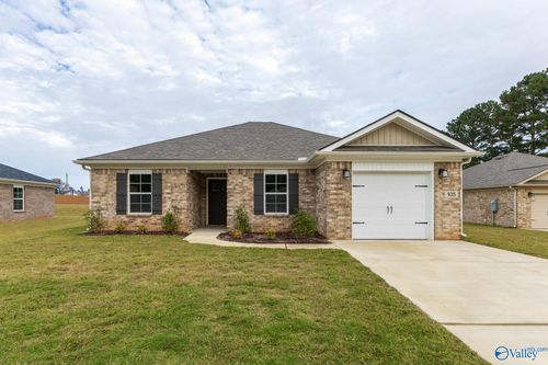 105 Gulf Hills Ave, Toney, AL, 35773-5506 | Card Image