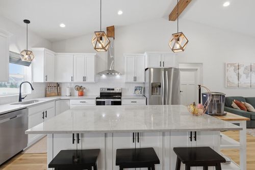 6480 Revere Pass, Deforest, WI, 53532-9720 | Card Image