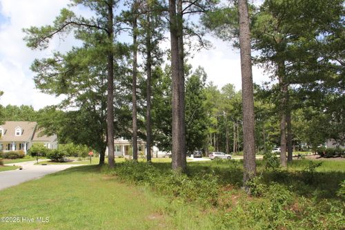 653 Ashbury Dr Se, Bolivia, NC, 28422-8318 | Card Image