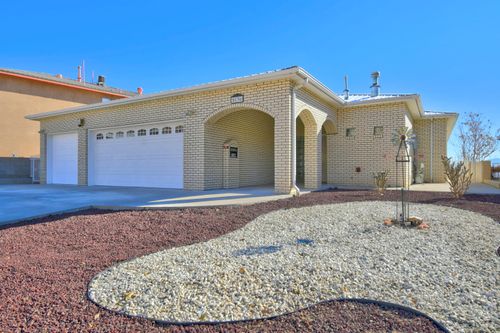 5136 Lomas De Atrisco Rd Nw, Albuquerque, NM, 87105-1569 | Card Image