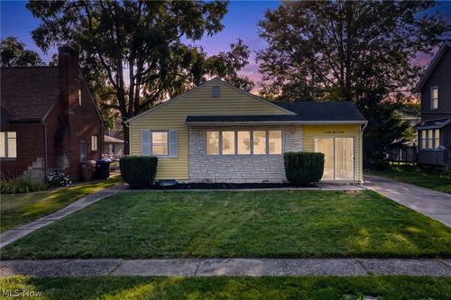 2330 21st St, Cuyahoga Falls, OH, 44223-1549 | Card Image
