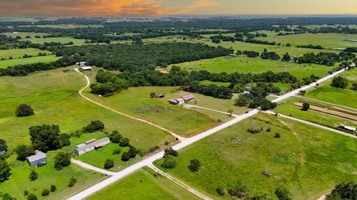 296 Hcr 1424, Covington, TX, 76636-4488 | Card Image
