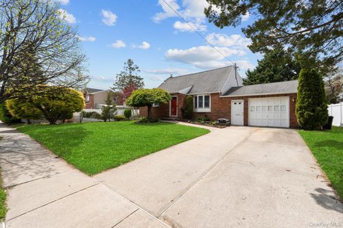 266 Bellmore Rd, East Meadow, NY, 11554-3538 | Card Image