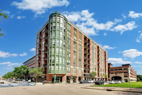 704-1 S Highland Ave, Arlington Heights, IL, 60005-1838 | Card Image