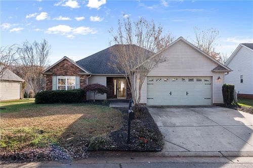 1534 Finwick Dr, Pfafftown, NC, 27040-9040 | Card Image