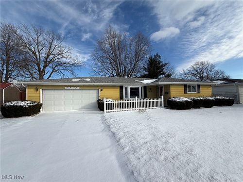 2435 Didrickson Dr, Lorain, OH, 44053-1410 | Card Image