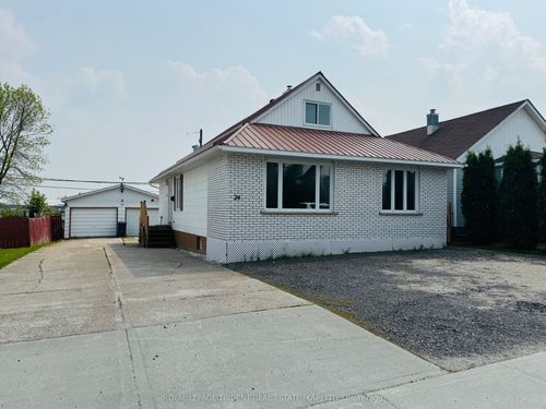 24 Cedar St, Kapuskasing, ON, P5N2A8 | Card Image