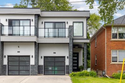 35A Broadview Ave, Home with 3 bedrooms, 5 bathrooms and 3 parking in Mississauga ON | Image 1