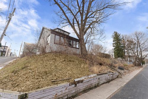 1498 2nd St, Rensselaer, NY, 12144-1703 | Card Image