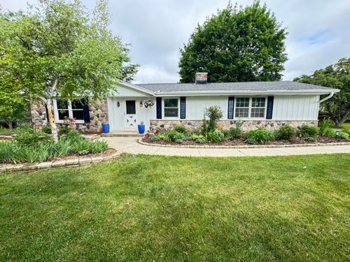 4625 Camfield Dr, Brookfield, WI, 53045-1332 | Card Image