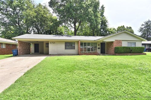 5701 S Rockford Pl, Tulsa, OK, 74105-8025 | Card Image