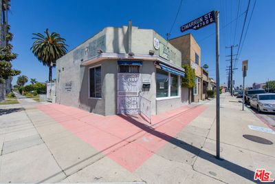 W 48th Street, Home with 0 bedrooms, 1 bathrooms and null parking in Los Angeles CA | Image 1