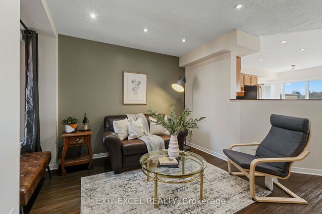 1509 Demeter St, House attached with 3 bedrooms, 2 bathrooms and 2 parking in Orleans ON | Image 7