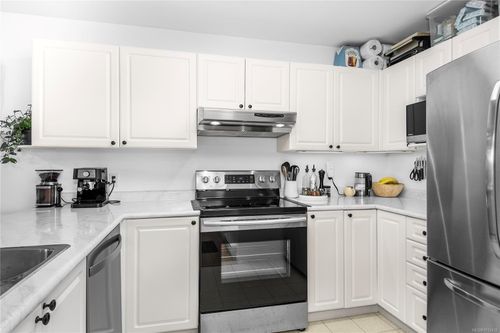 202-2525 Fitzgerald Ave, Courtenay, BC, V9N6J4 | Card Image