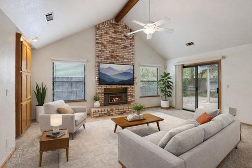 1560 Snapdragon Way, Manteca, CA, 95336-9157 | Card Image