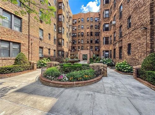 2g-9701 Shore Rd, Brooklyn, NY, 11209-7637 | Card Image