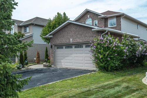 14 Sable Dr, Ancaster, ON, L9K1K9 | Card Image