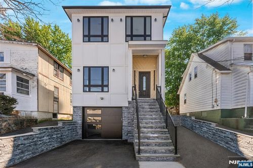 784 Valley St, Maplewood, NJ, 07040-2610 | Card Image