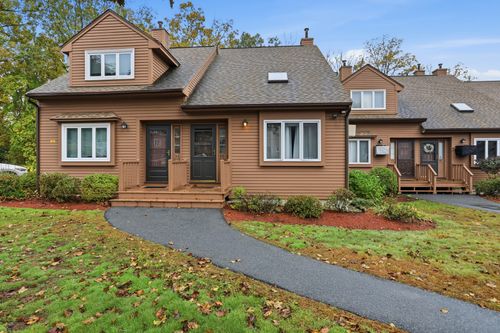 40-40 Casablanca Ct, Haverhill, MA, 01832-3666 | Card Image